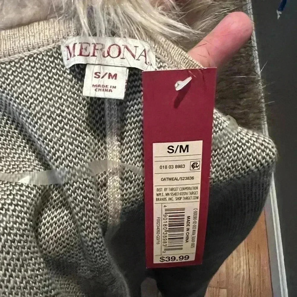 NWT Merona Blanket Sweater Sz S/M Removable Faux Fur Collar WARM! - Picture 4 of 5